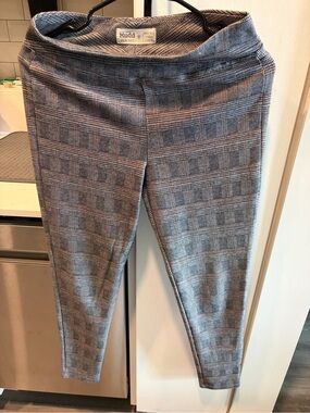 M Gray Plaid High Rise Ponte Leggings